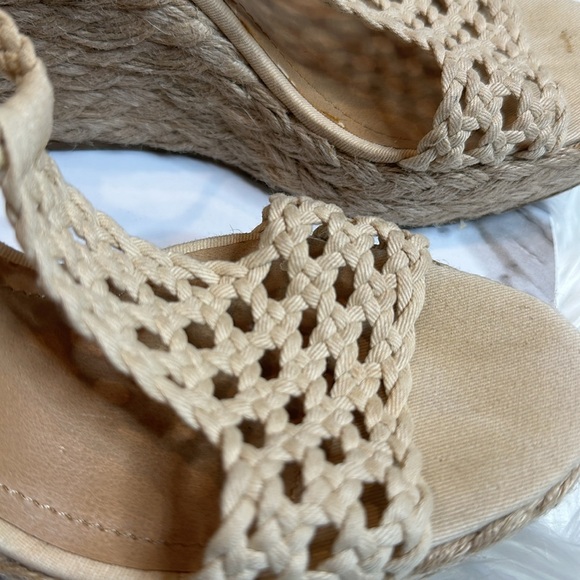 GUC Steve Madden Cream/Off White Crochet Boho Wedge Heels, 9.5M - Picture 6 of 14